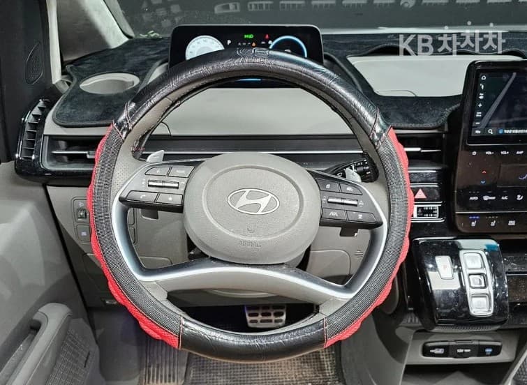 Хюндай Staria Lounge2.2 Lounge 9 AWD Inspiration - 13