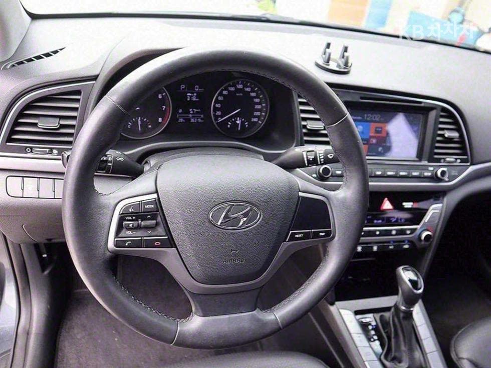 Хюндай Avante (Elantra)AD1.6 GDi Смарт - 8