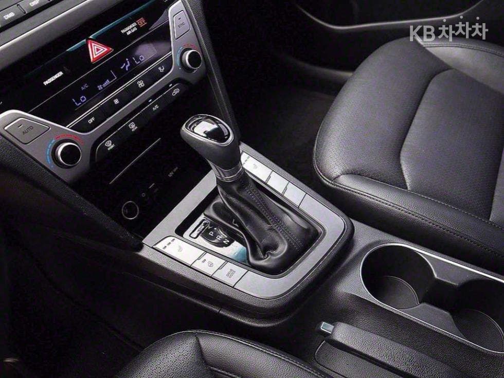 Хюндай Avante (Elantra)AD1.6 GDi Смарт - 11