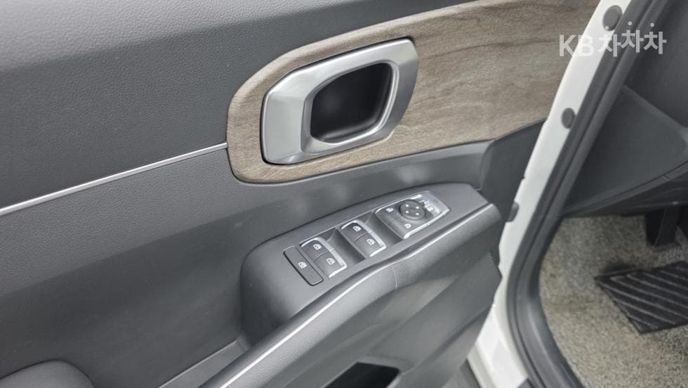 Kia The New Sorento MQ42.2 Diesel 2WD Prestige - 16