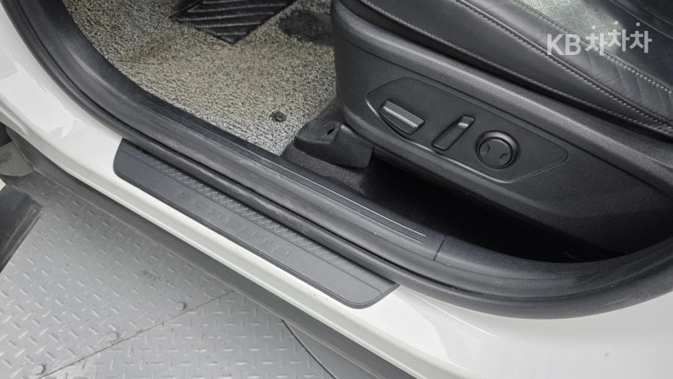 Kia The New Sorento MQ42.2 Diesel 2WD Prestige - 17