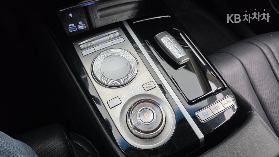 Genesis G80(RG3)2.5 T-GDi AWD - 16