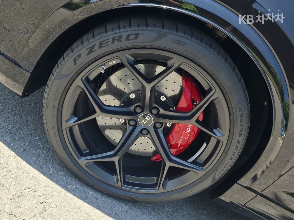 Audi RS Q84.0 Standard - 10