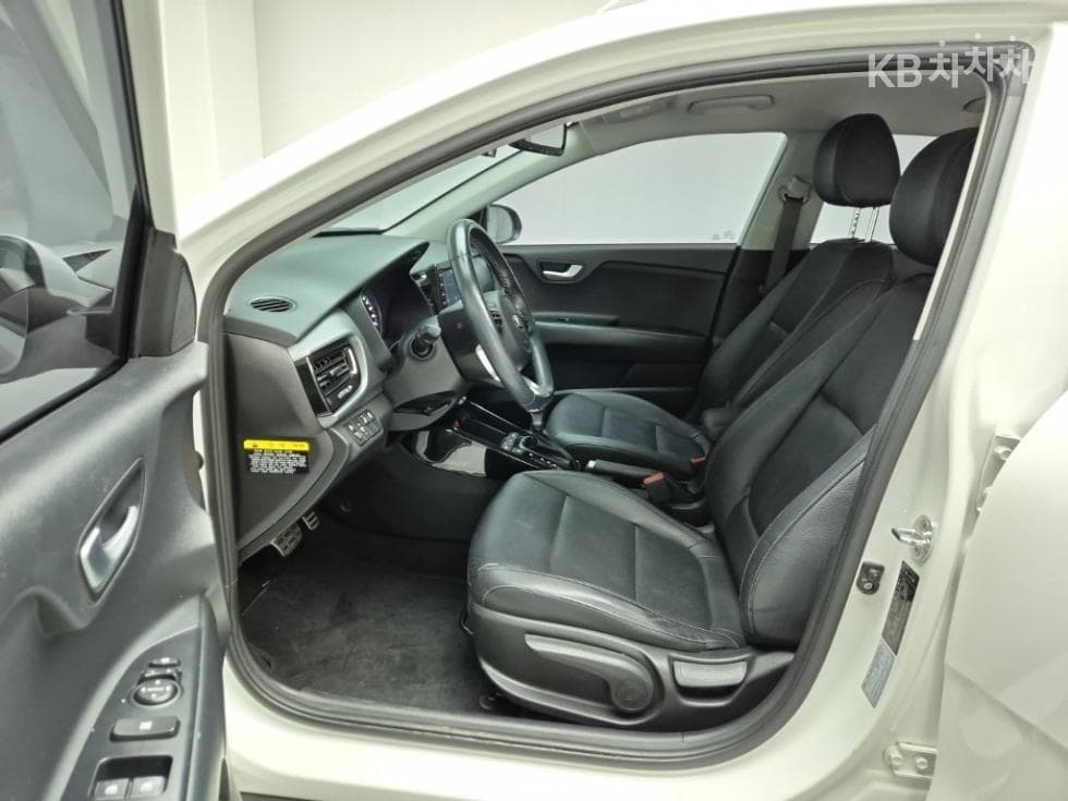 Киа StonicБензин 1.4 MPI Престиж - 11