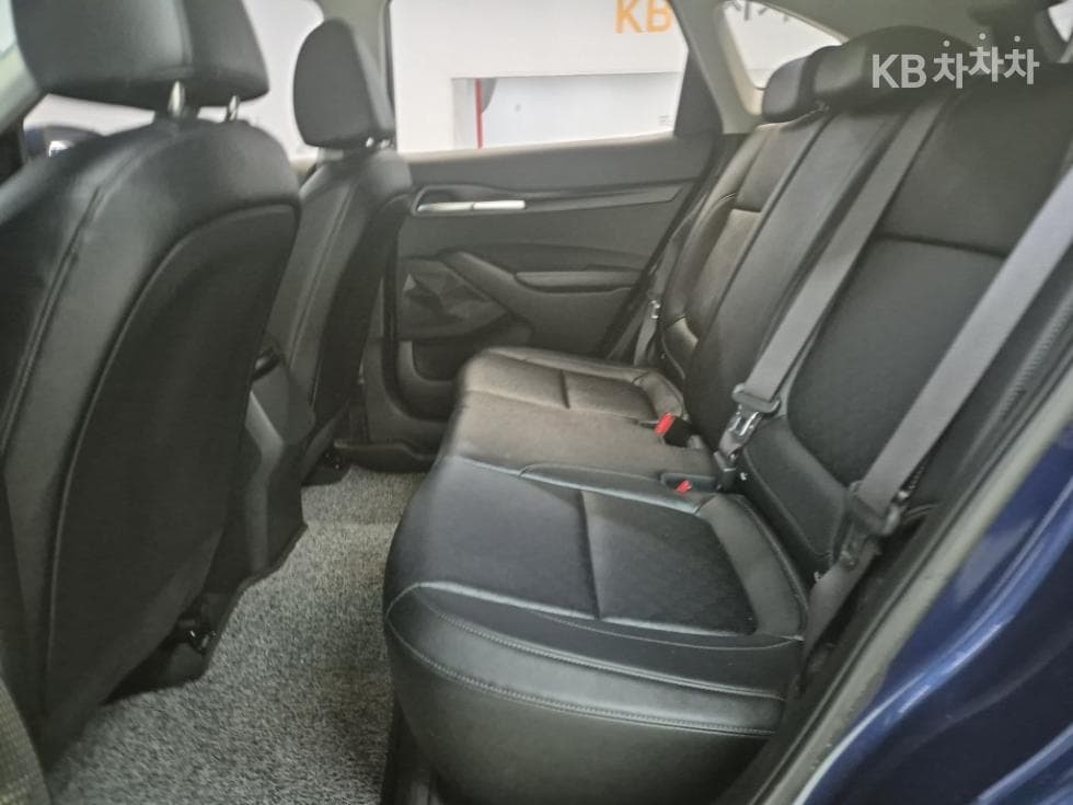 Kia Seltos1.6 Gasoline Turbo 2WD Trendy - 12
