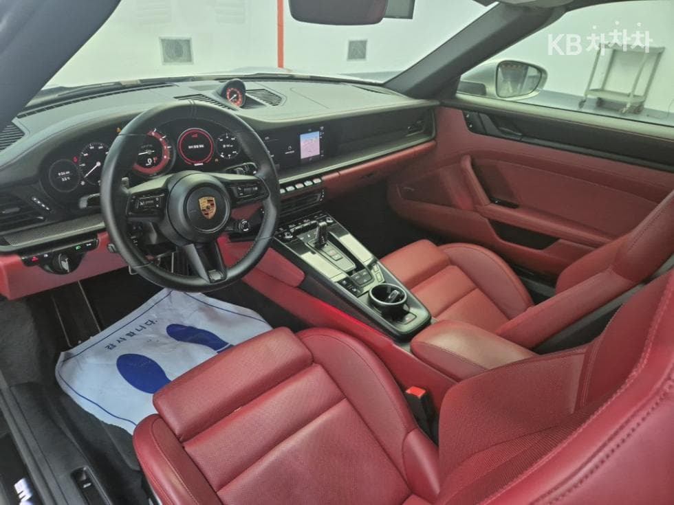 Porsche 911(992)Carrera 4 GTS Cabriolet - 7