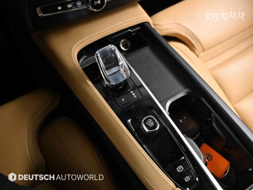 Volvo All New XC90B6 Ultimate Bright - 9