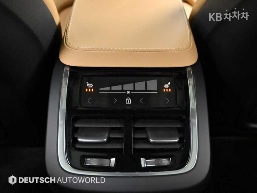 Volvo All New XC90B6 Ultimate Bright - 16