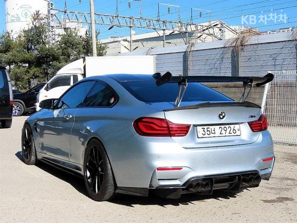 BMW M시리즈M4 Coupe M 퍼포먼스 사일렌서 에디션 F82 - 3