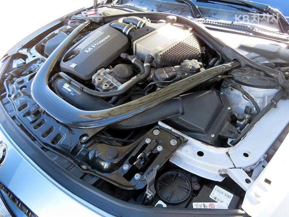 BMW M시리즈M4 Coupe M 퍼포먼스 사일렌서 에디션 F82 - 18