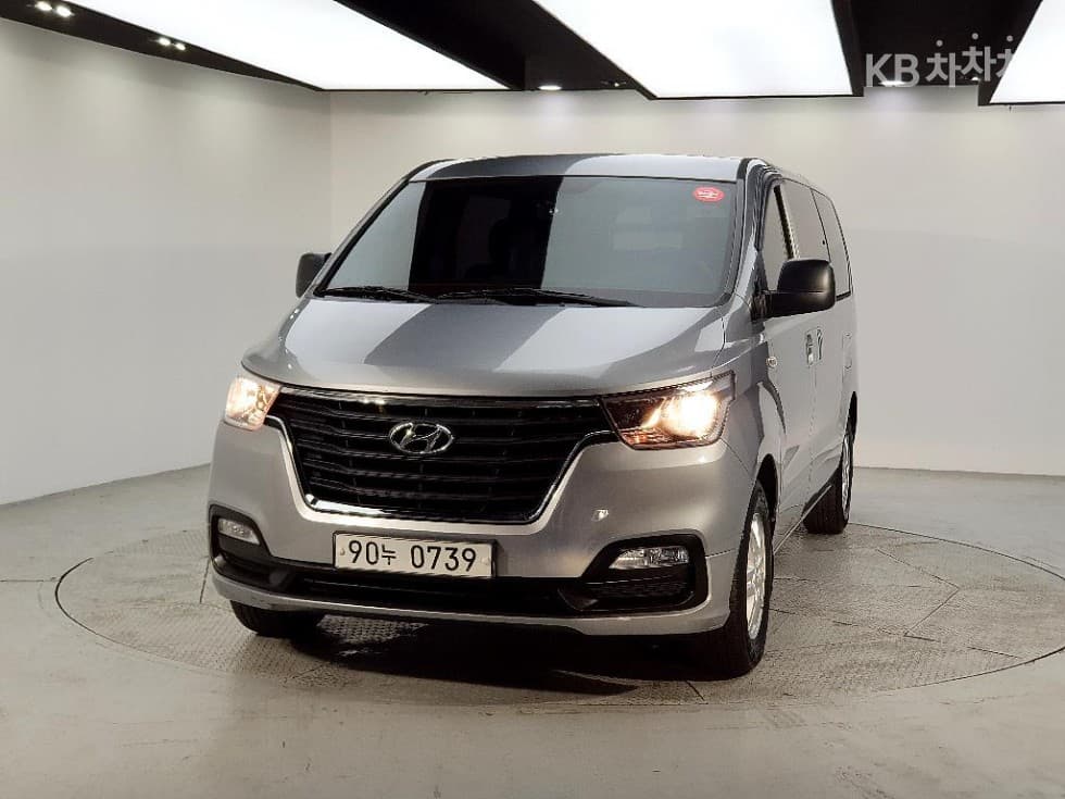 Хюндай The New (фейслифт) 그랜드 Star렉스Ван 5-местен Modern - 2