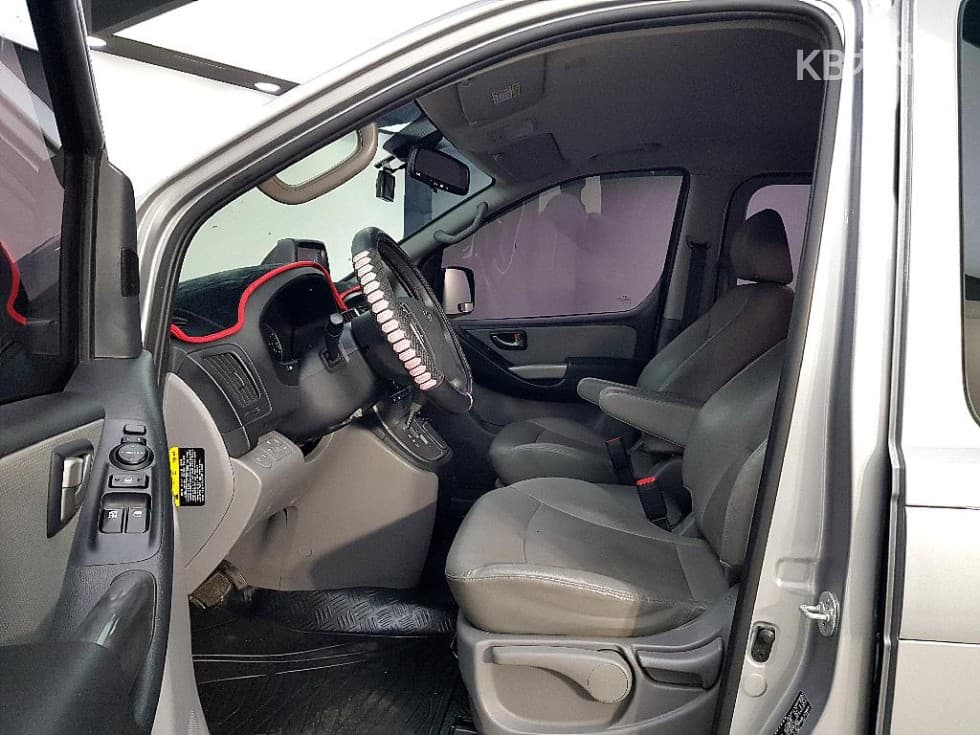 Хюндай The New (фейслифт) 그랜드 Star렉스Ван 5-местен Modern - 7