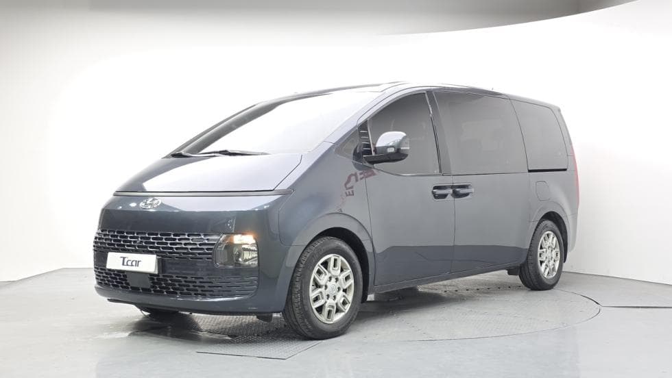 Hyundai Staria 3.5 LPG Tourer 9 Modern - Image 1