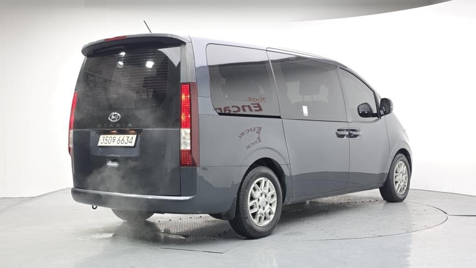 Hyundai Staria3.5 LPG Tourer 9 Modern - 4