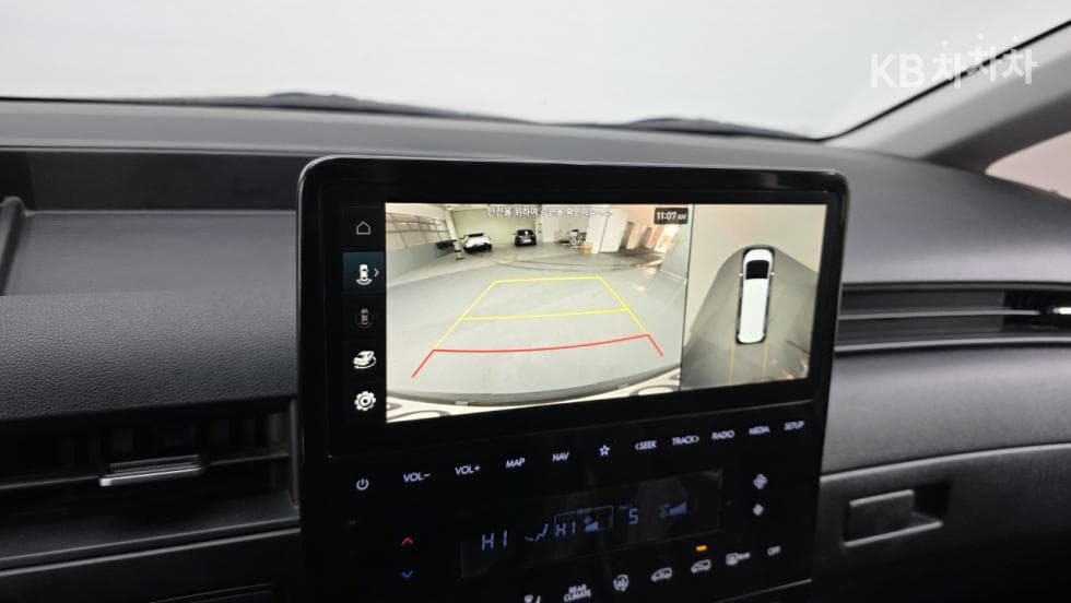 Hyundai Staria3.5 LPG Tourer 9 Modern - 11