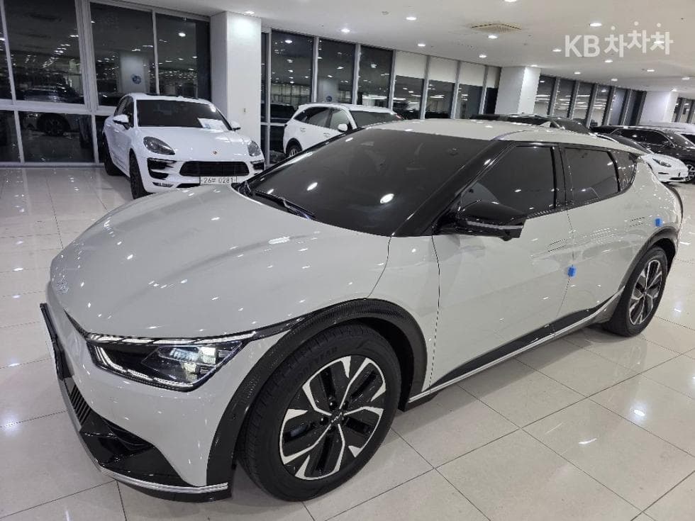 Kia EV6 롱 레Seater지 4WD 어스 - Image 1
