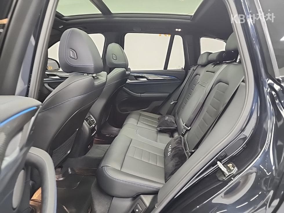 BMW iX3(G08)iX3 M Sport Package - 12