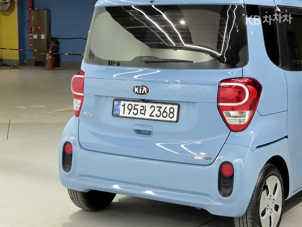 Kia The New (facelift) Ray (van) Van1.0 Gasoline Van 2-seater Prestige - 17