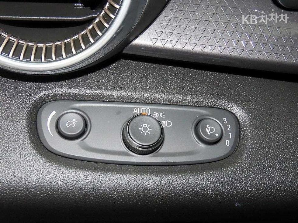 Джи Ем Корея Trax Кросоувър1.2 Бензин 2WD ACTIV - 14