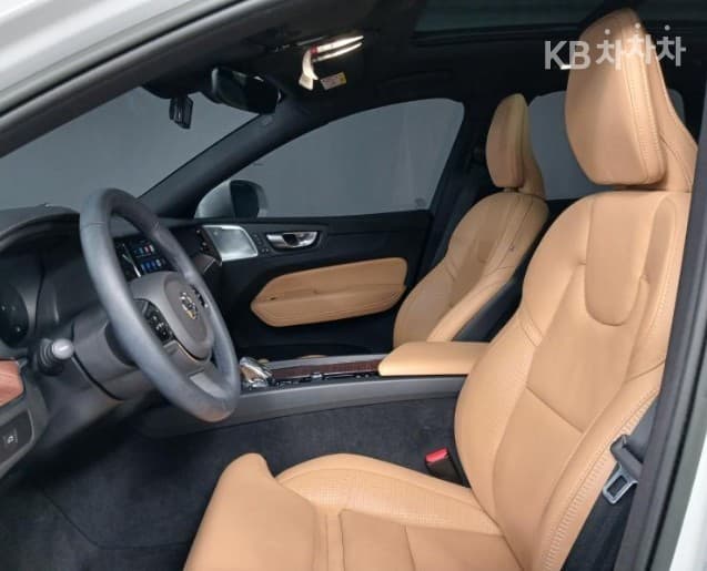 Volvo XC60 Второ поколениеB5 Ultimate Bright - 8