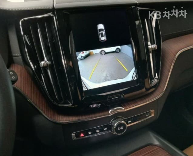 Volvo XC60 Второ поколениеB5 Ultimate Bright - 14