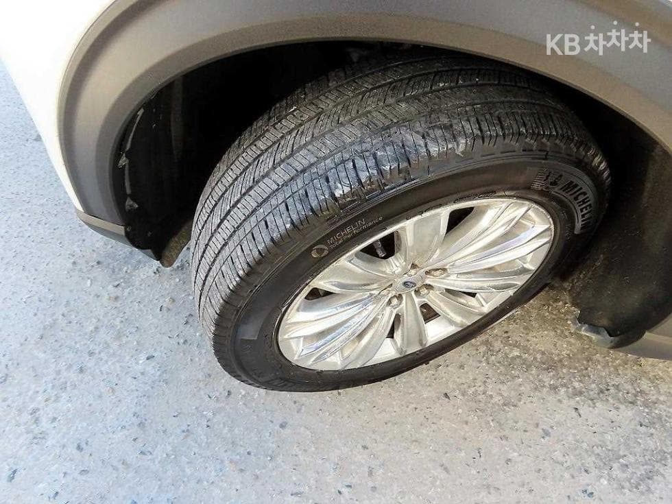 Ford Explorer(6세대)Gasoline Turbo 2.3 AWD Limited - 20