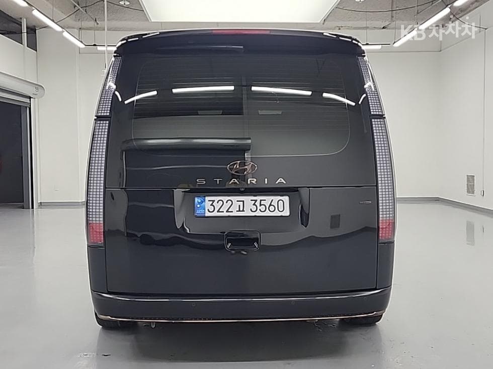 Хюндай Staria Lounge2.2 Lounge 9 AWD Inspiration - 3