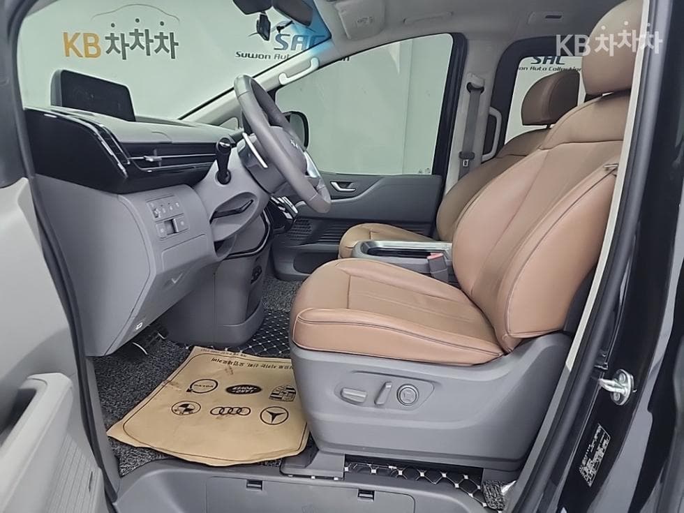 Хюндай Staria Lounge2.2 Lounge 9 AWD Inspiration - 11