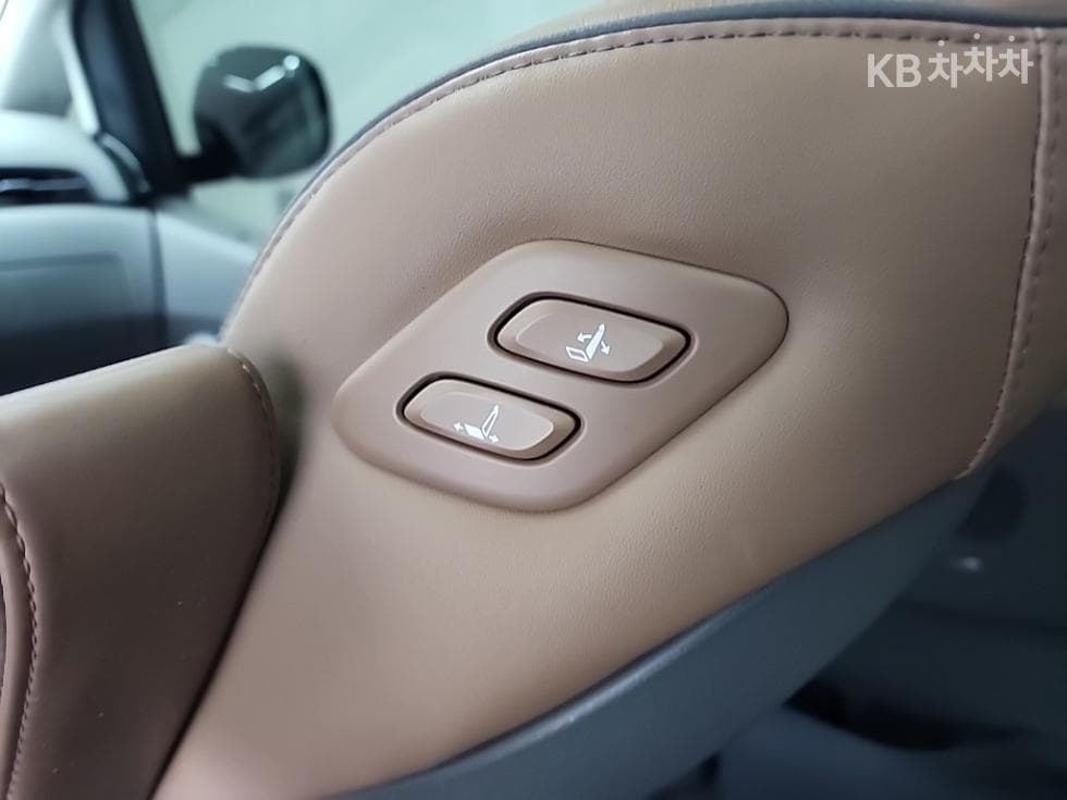 Хюндай Staria Lounge2.2 Lounge 9 AWD Inspiration - 13