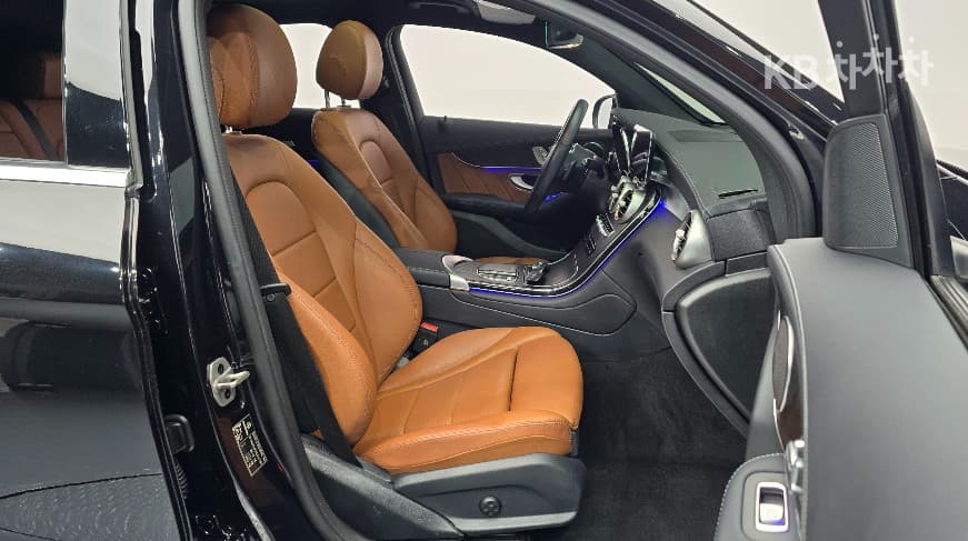 Mercedes-Benz GLC(X253)300 e 4Matic Coupe Standard - 9