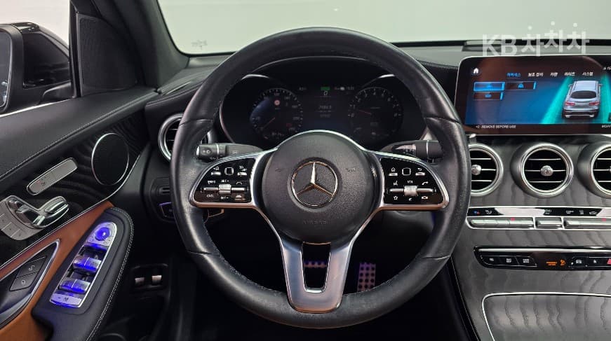 Mercedes-Benz GLC(X253)300 e 4Matic Coupe Standard - 12