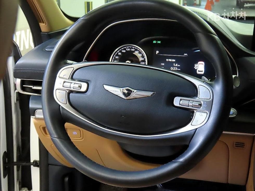 Genesis GV802.5 Turbo Gasoline AWD - 7