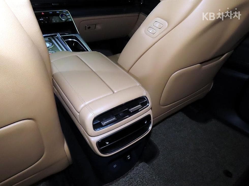 Genesis GV802.5 Turbo Gasoline AWD - 14