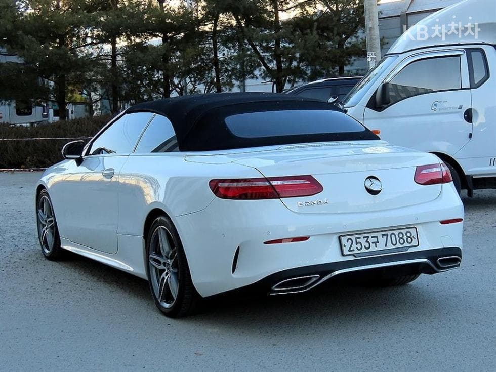 Mercedes-Benz E-Class (W213)E220d Cabriolet - 3