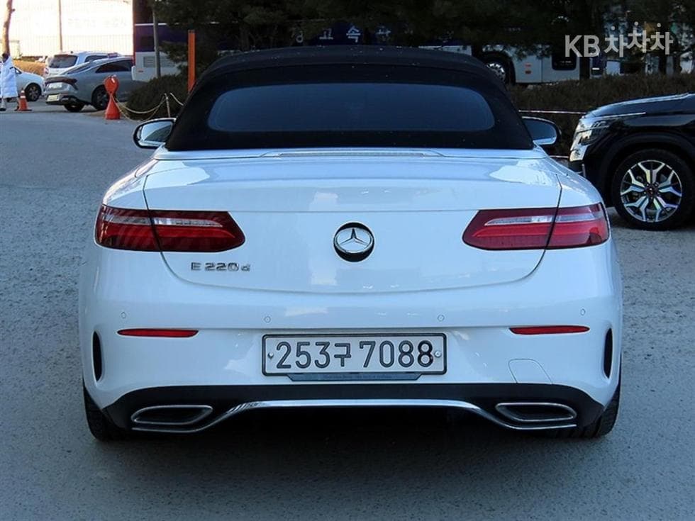 Mercedes-Benz E-Class (W213)E220d Cabriolet - 4