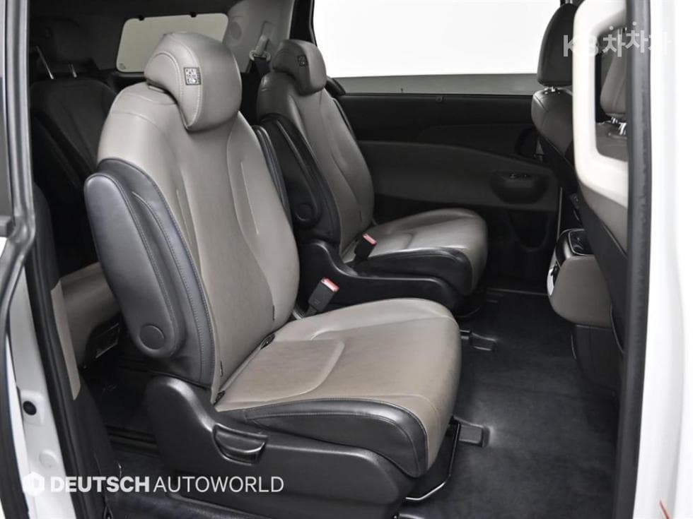 Киа The New (фейслифт) Канивал Хибрид 4-то поколение1.6 HEV 9-местен Noblesse - 12