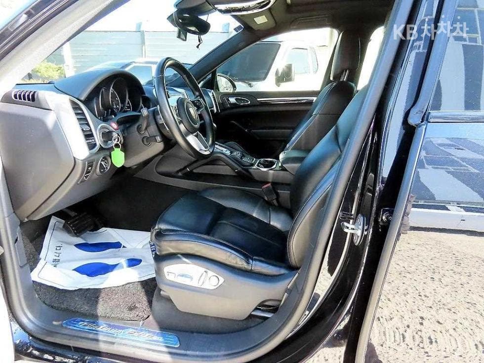 Porsche New Cayenne(958)3.0 Diesel Platinum Edition - 5