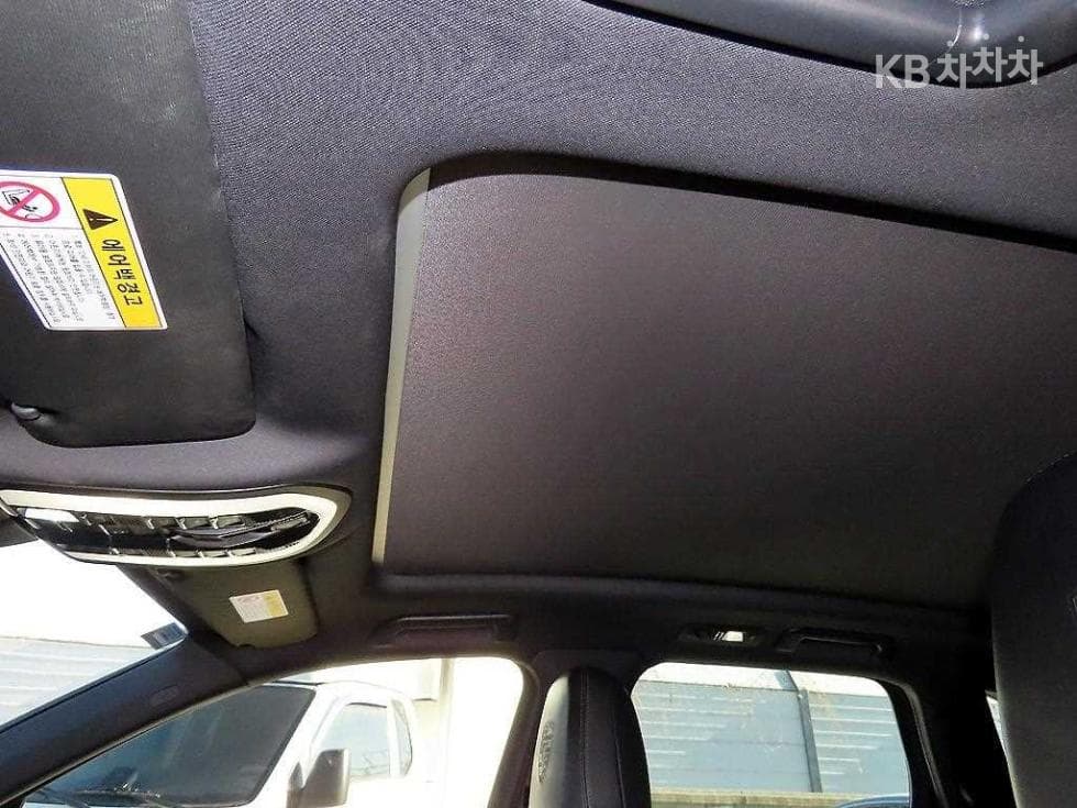 Porsche New Cayenne(958)3.0 Diesel Platinum Edition - 17