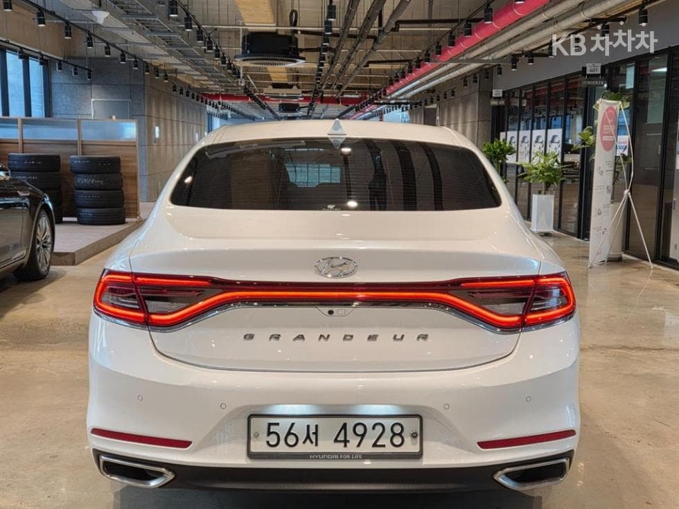 Hyundai Grandeur (Azera)IG2.4 Premium Standard - 3