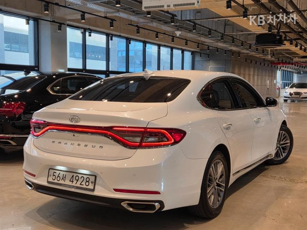 Hyundai Grandeur (Azera)IG2.4 Premium Standard - 4