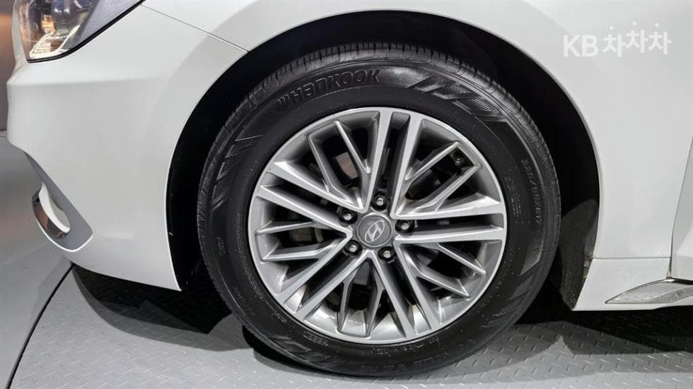 Hyundai Grandeur (Azera)IG2.4 Premium Standard - 5