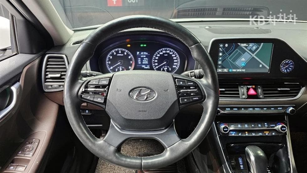 Hyundai Grandeur (Azera)IG2.4 Premium Standard - 13