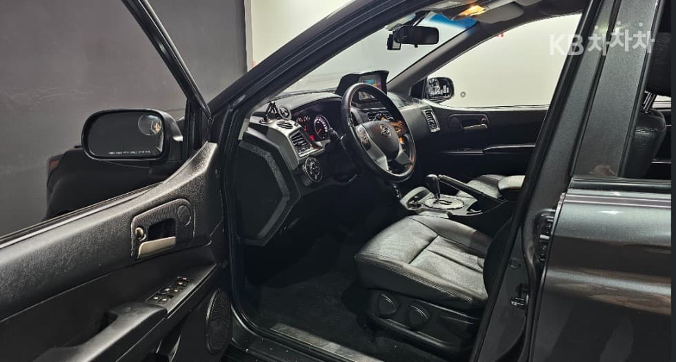 КейДжи Мобилити The New (фейслифт) Корандо Спорт (pickup variant)2.2 CX7 4x4 클럽 - 11