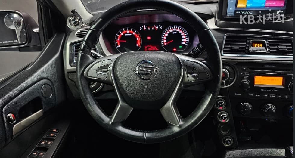 КейДжи Мобилити The New (фейслифт) Корандо Спорт (pickup variant)2.2 CX7 4x4 클럽 - 13