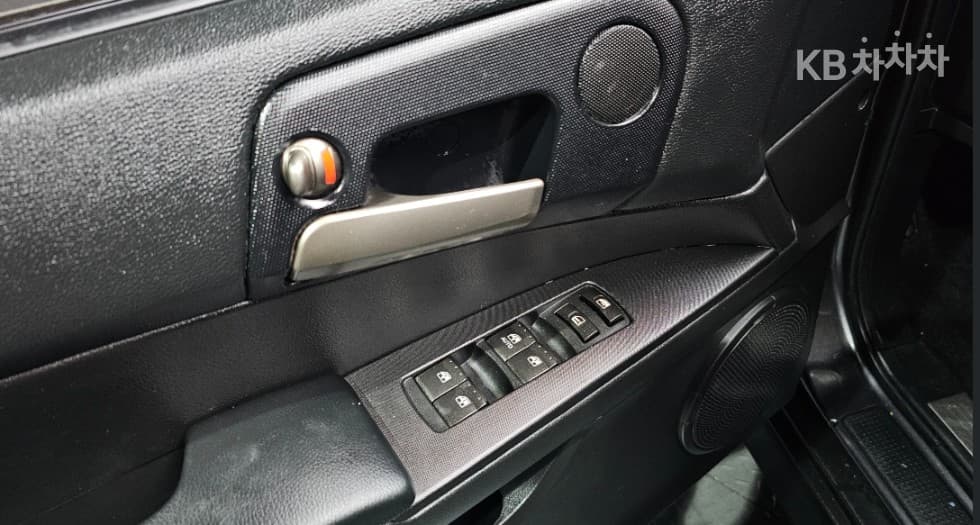 КейДжи Мобилити The New (фейслифт) Корандо Спорт (pickup variant)2.2 CX7 4x4 클럽 - 16