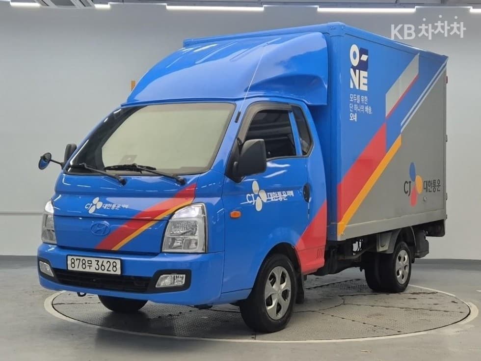 Hyundai Porter 2 Extra Long 하이Box Truck Super Cab Smart - Image 1