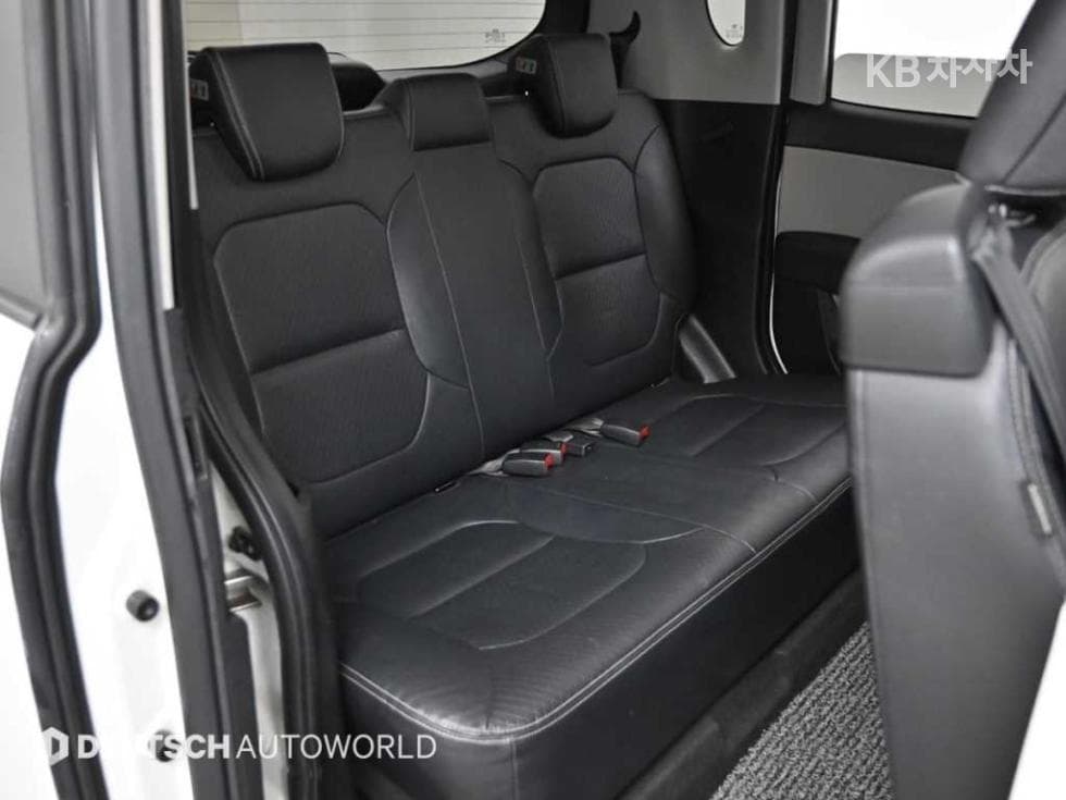 Kia Ray (van)1.0 Gasoline Luxury - 12