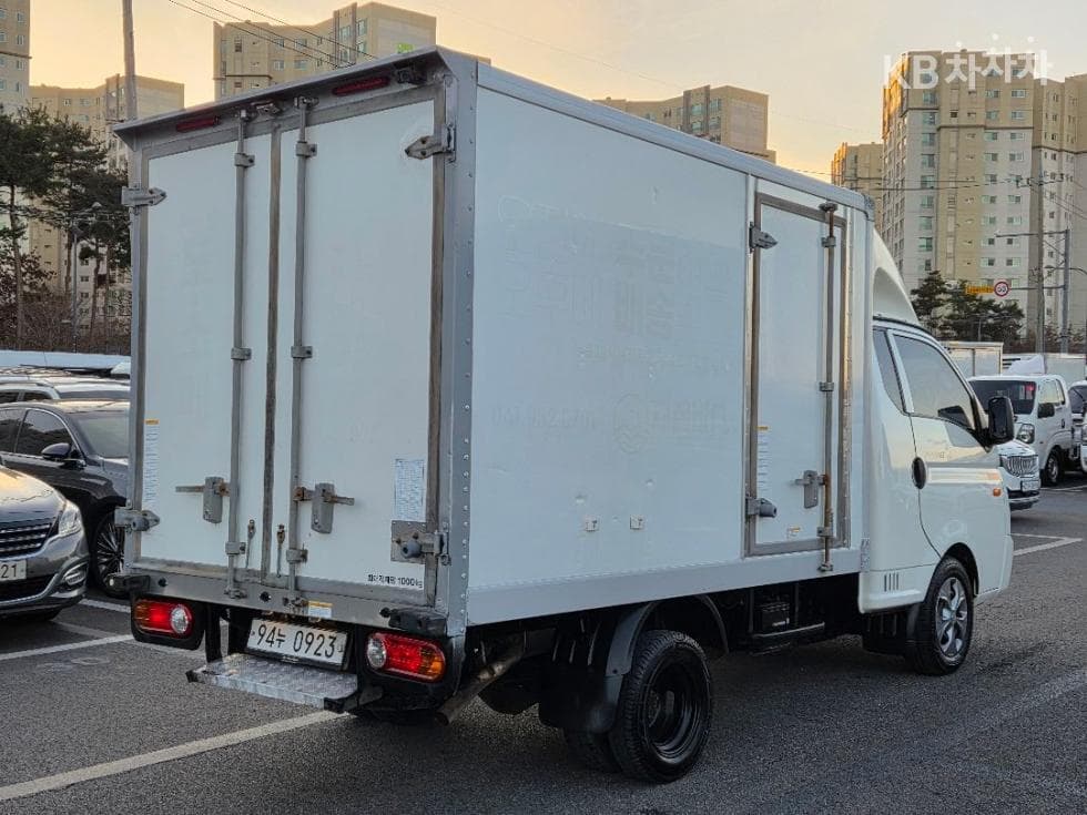 Hyundai Porter 2Extra Long Super Cab 냉동Top (Cargo)차 SUP 트윈컴프 - 4
