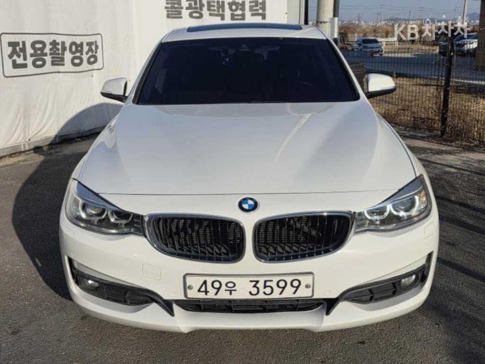 BMW Gran Turismo3 Series GT 320d F34 xDrive