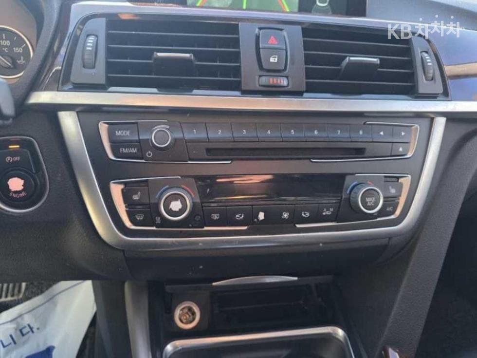 BMW Gran Turismo3 Series GT 320d F34 xDrive - 17